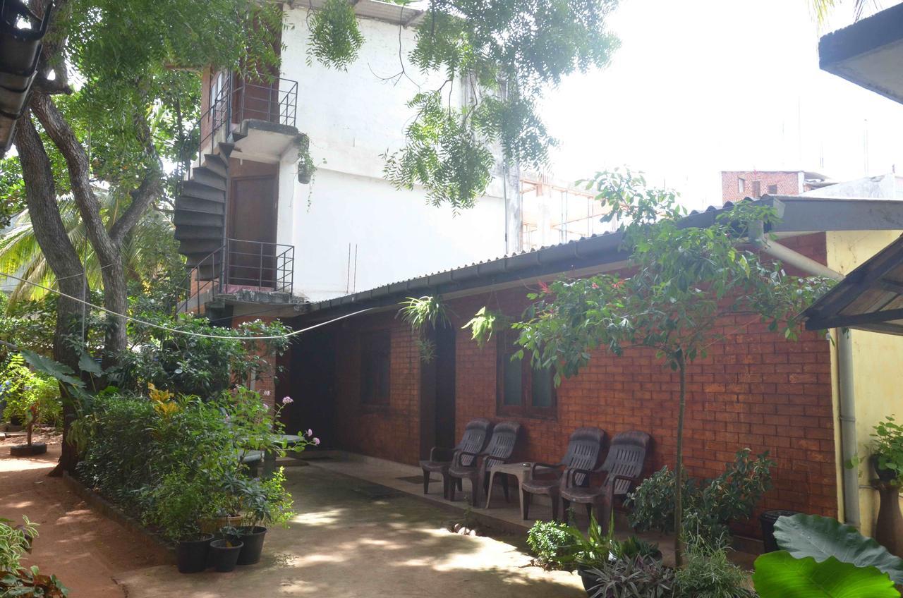 Lake View The Tourist Guest House Anuradhapura Dış mekan fotoğraf